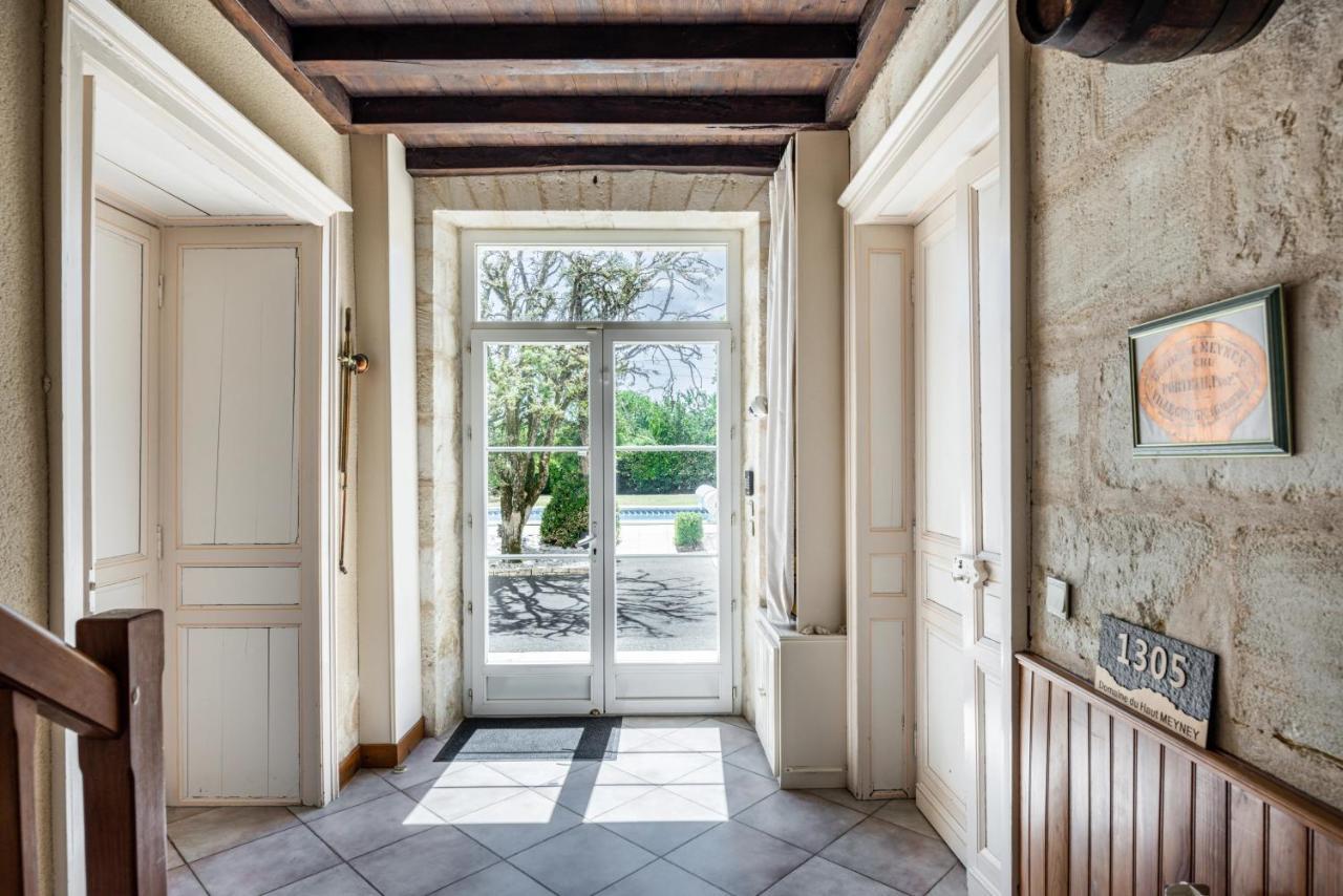 Apartamento Domaine De Meyney Villegouge Exterior foto