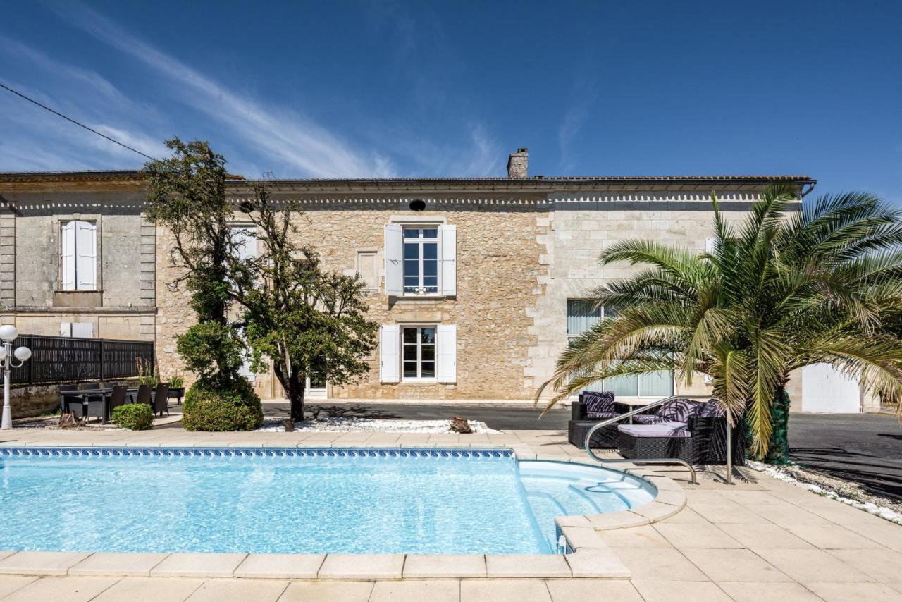 Apartamento Domaine De Meyney Villegouge Exterior foto